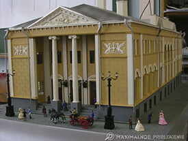 Реставрация макета здания московской биржи после 6 лет нахождения в музее