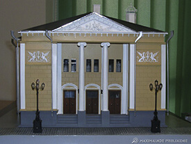 Макет здания московской биржи